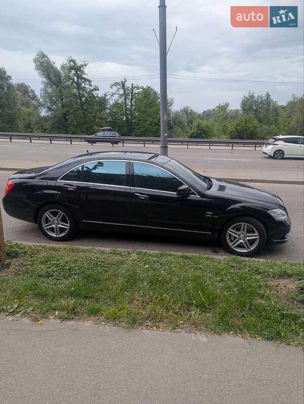 Седан Mercedes-Benz S-Class 2012 в Киеве