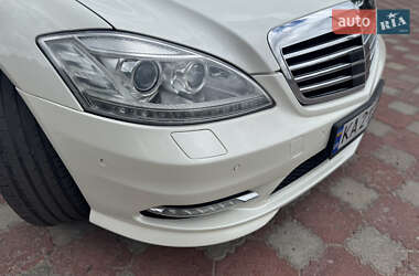 Седан Mercedes-Benz S-Class 2012 в 