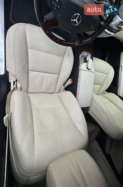 Седан Mercedes-Benz S-Class 2012 в 