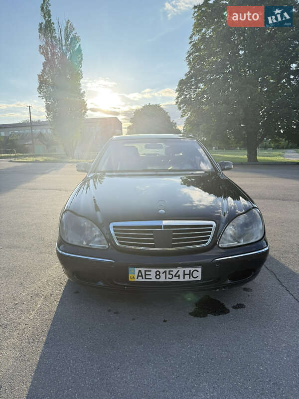 Mercedes-Benz S-Class 2000