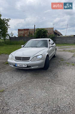 Седан Mercedes-Benz S-Class 2001 в Буске