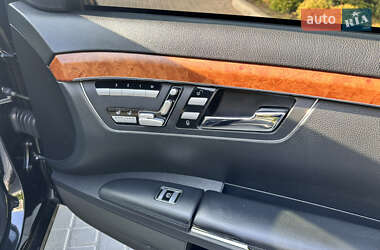 Седан Mercedes-Benz S-Class 2005 в 