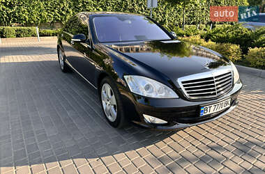 Седан Mercedes-Benz S-Class 2005 в 