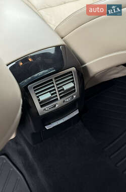 Седан Mercedes-Benz S-Class 2012 в 