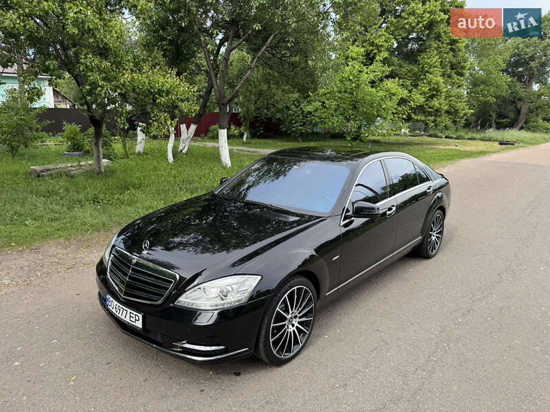 Седан Mercedes-Benz S-Class 2011 в Чернигове