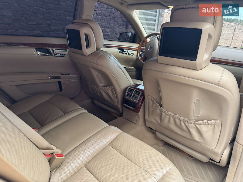 Седан Mercedes-Benz S-Class 2012 в Звягеле