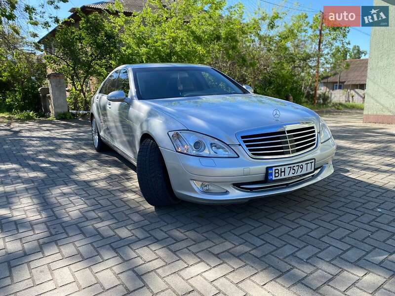Mercedes-Benz S-Class 2007