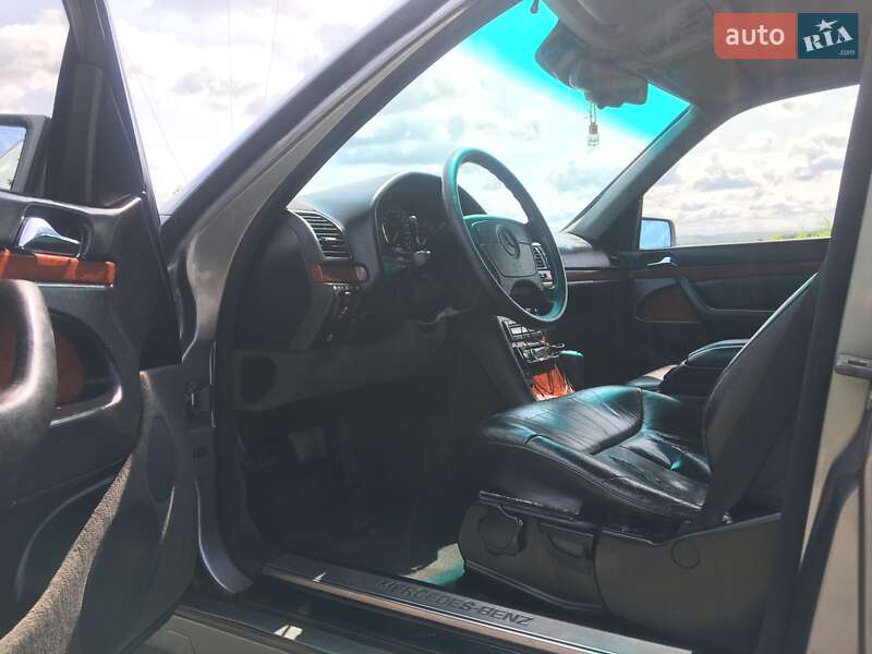 Седан Mercedes-Benz S-Class 1996 в Львове