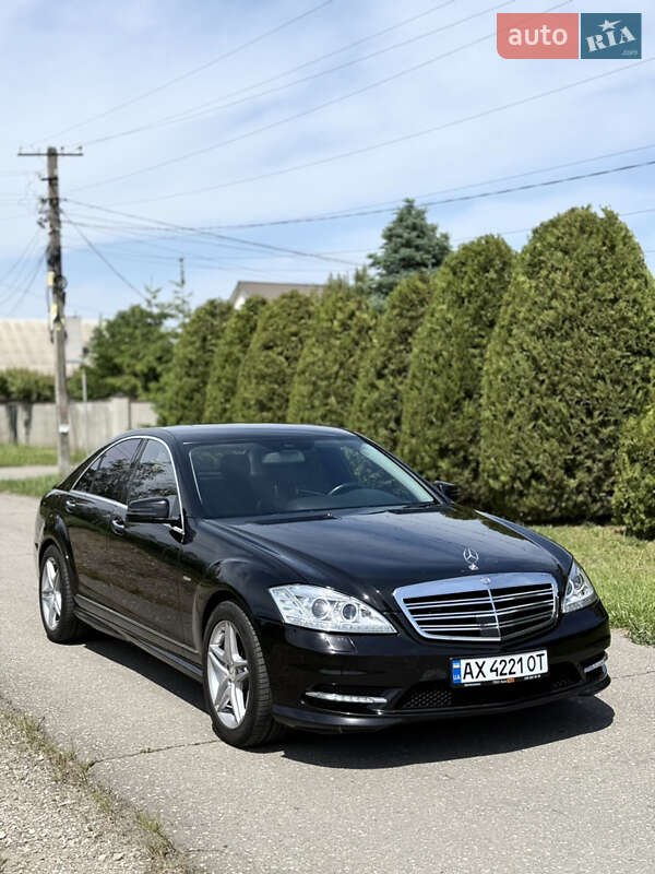 Седан Mercedes-Benz S-Class 2008 в 