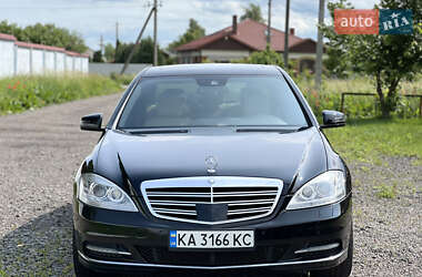 Седан Mercedes-Benz S-Class 2009 в 