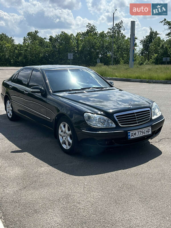 Седан Mercedes-Benz S-Class 2003 в Черняхові