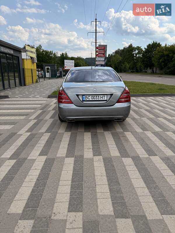 Седан Mercedes-Benz S-Class 2009 в Львове