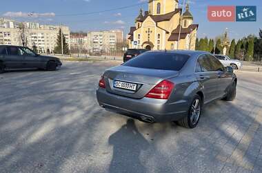 Седан Mercedes-Benz S-Class 2009 в 
