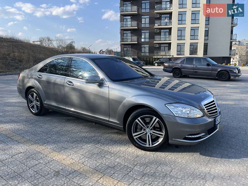 Mercedes-Benz S-Class 2009