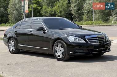 Седан Mercedes-Benz S-Class 2012 в 