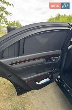 Седан Mercedes-Benz S-Class 2012 в 