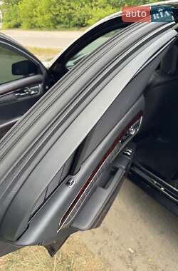 Седан Mercedes-Benz S-Class 2012 в 
