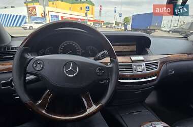 Седан Mercedes-Benz S-Class 2006 в 