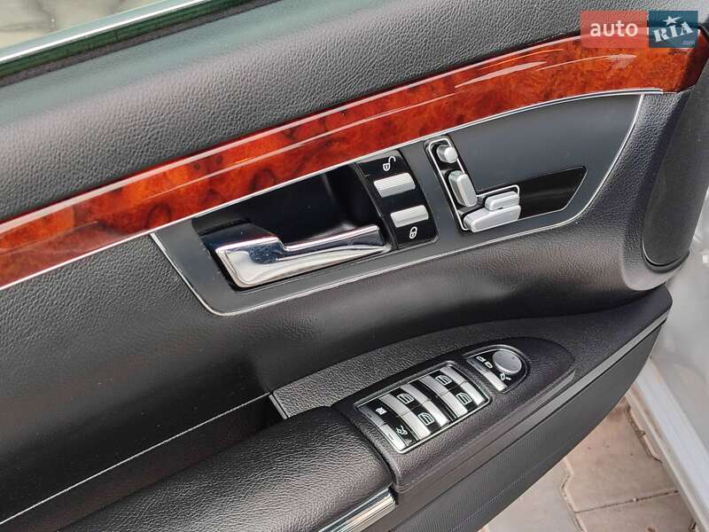Седан Mercedes-Benz S-Class 2007 в Жовтих Водах фото 25 Седан Mercedes-Benz S-Class 2007 в Жовтих Водах