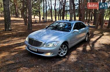 Седан Mercedes-Benz S-Class 2006 в Дніпрі