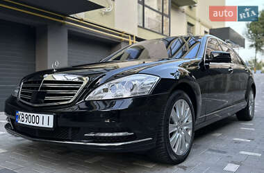 Седан Mercedes-Benz S-Class 2012 в Виннице