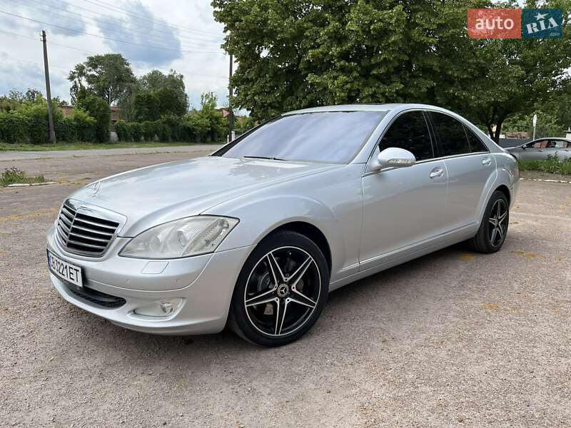 Седан Mercedes-Benz S-Class 2006 в 