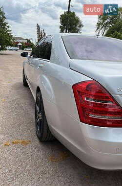Седан Mercedes-Benz S-Class 2006 в 