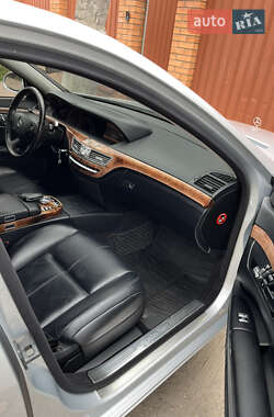 Седан Mercedes-Benz S-Class 2006 в 