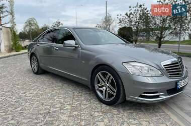 Седан Mercedes-Benz S-Class 2010 в Львові