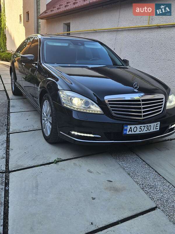 Седан Mercedes-Benz S-Class 2011 в Береговому фото 2 Седан Mercedes-Benz S-Class 2011 в Береговому