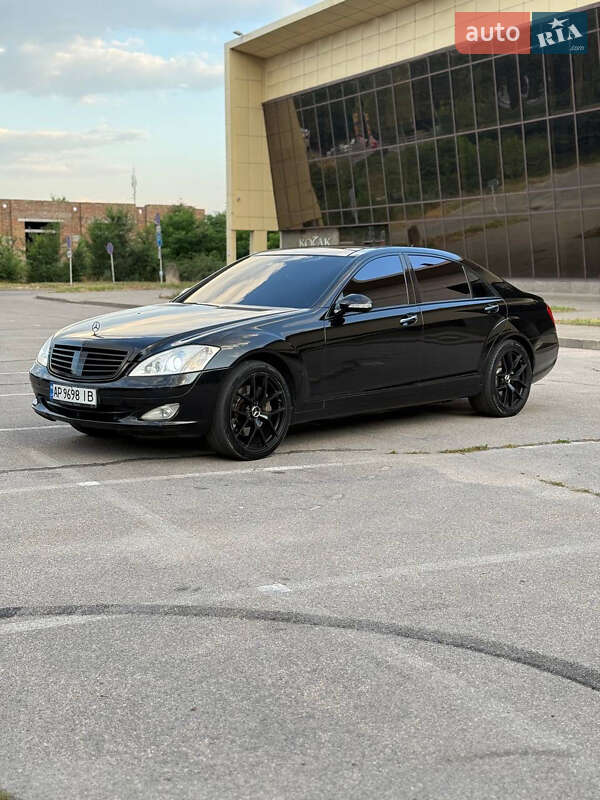 Mercedes-Benz S-Class 2006