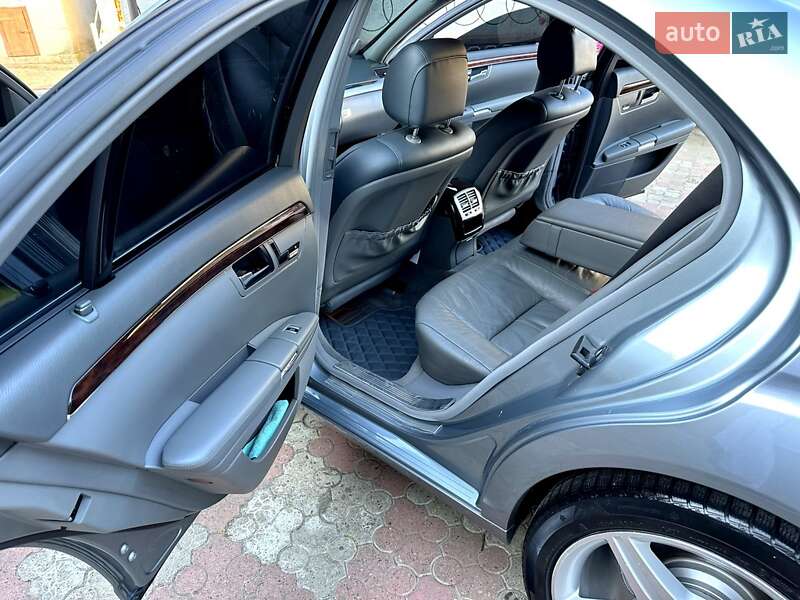 Седан Mercedes-Benz S-Class 2006 в Чернівцях