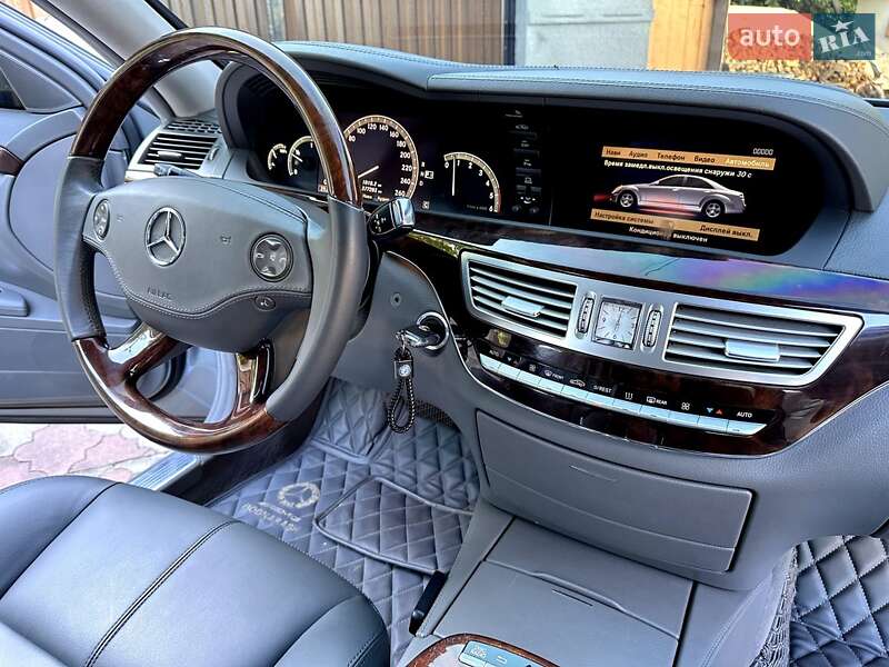 Седан Mercedes-Benz S-Class 2006 в Чернівцях