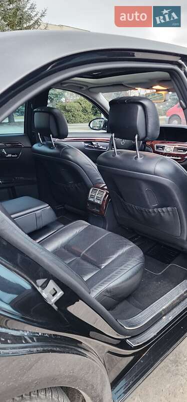 Седан Mercedes-Benz S-Class 2006 в Вараше