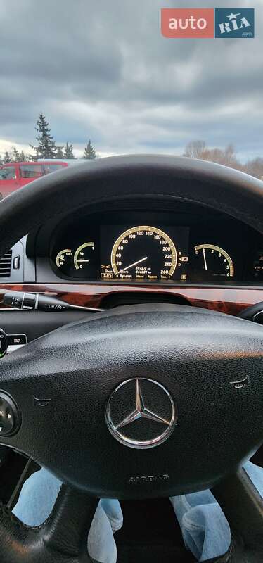 Седан Mercedes-Benz S-Class 2006 в Вараше
