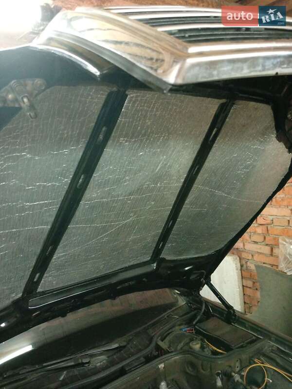 Седан Mercedes-Benz S-Class 1982 в Переяславі