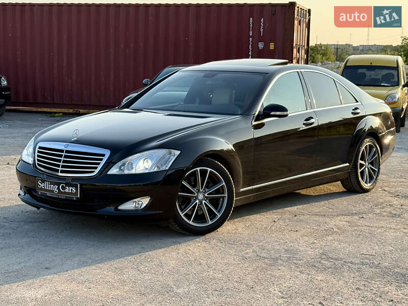 Седан Mercedes-Benz S-Class 2006 в Ровно