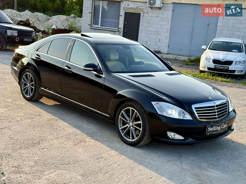 Седан Mercedes-Benz S-Class 2006 в Ровно