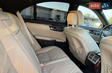 Седан Mercedes-Benz S-Class 2006 в 