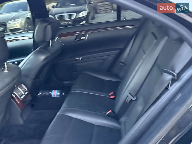 Седан Mercedes-Benz S-Class 2010 в Ровно