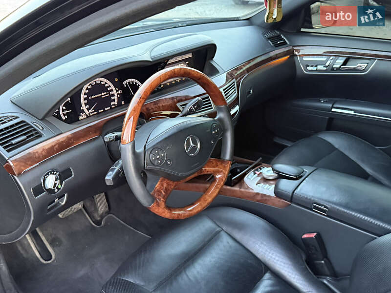 Седан Mercedes-Benz S-Class 2010 в Ровно