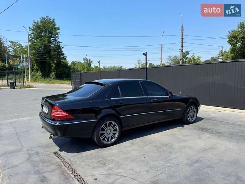 Седан Mercedes-Benz S-Class 2001 в Чернівцях