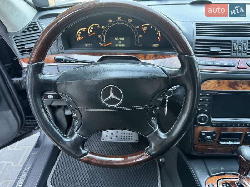 Седан Mercedes-Benz S-Class 2001 в Чернівцях