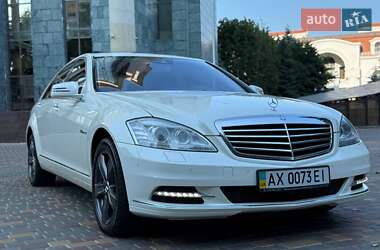 Седан Mercedes-Benz S-Class 2012 в 