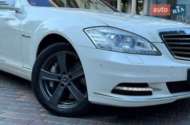Седан Mercedes-Benz S-Class 2012 в 
