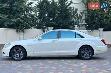 Седан Mercedes-Benz S-Class 2012 в 