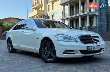 Седан Mercedes-Benz S-Class 2012 в 