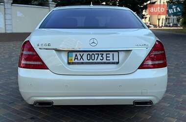 Седан Mercedes-Benz S-Class 2012 в 
