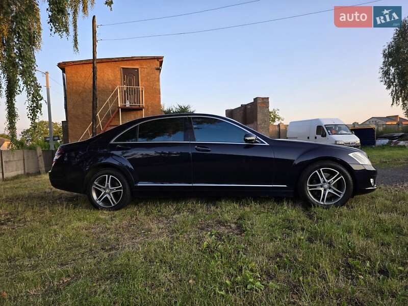 Седан Mercedes-Benz S-Class 2007 в Ровно