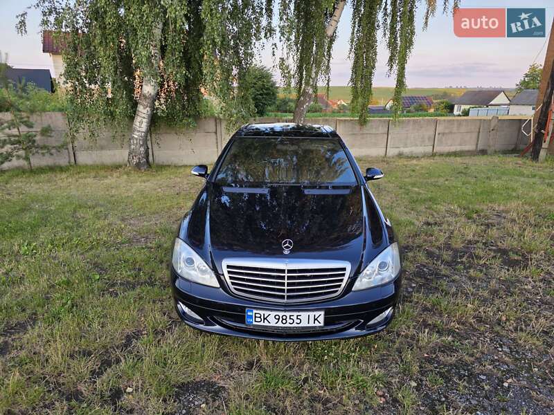 Седан Mercedes-Benz S-Class 2007 в Ровно